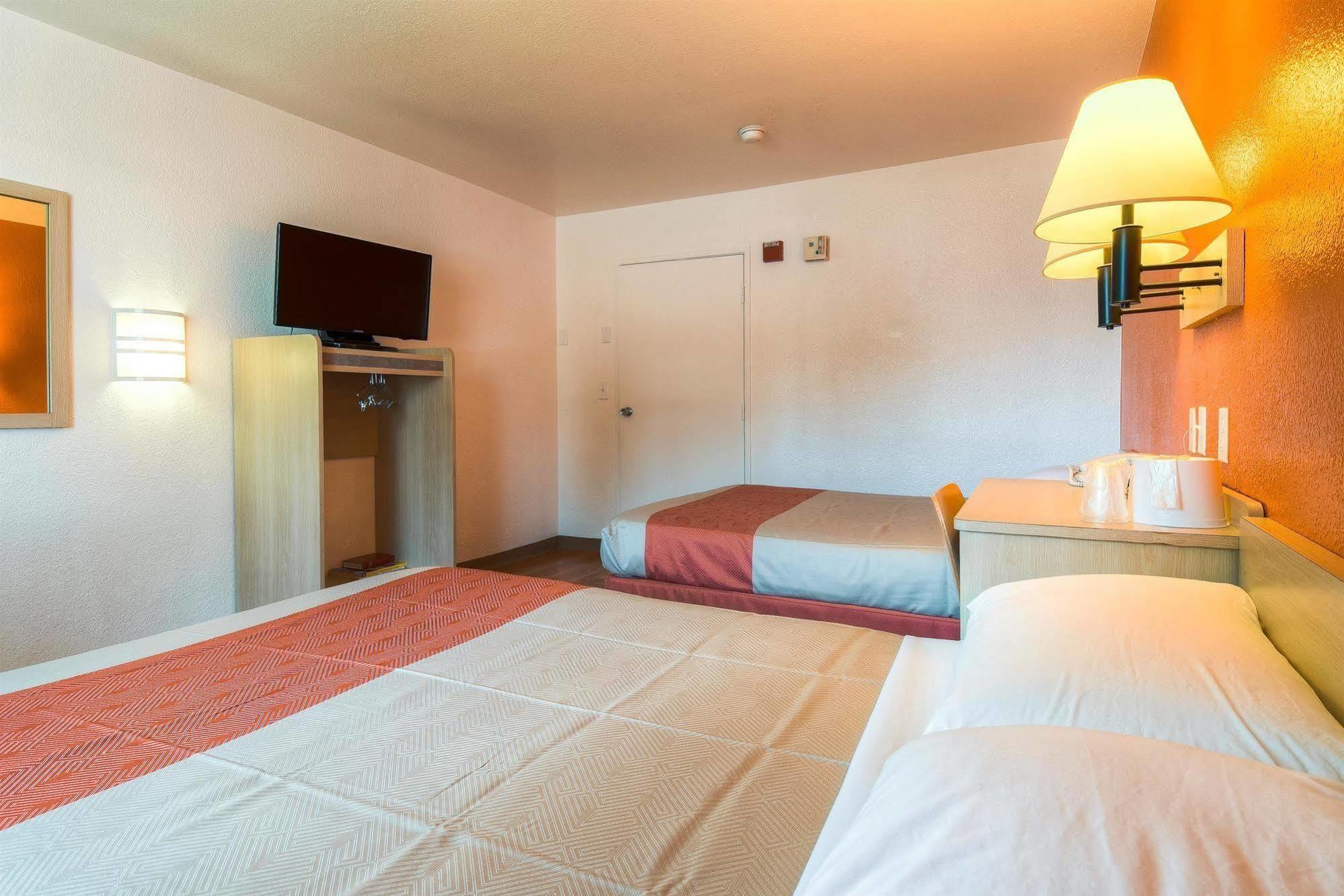 Motel 6-El Cajon, Ca - San Diego エクステリア 写真