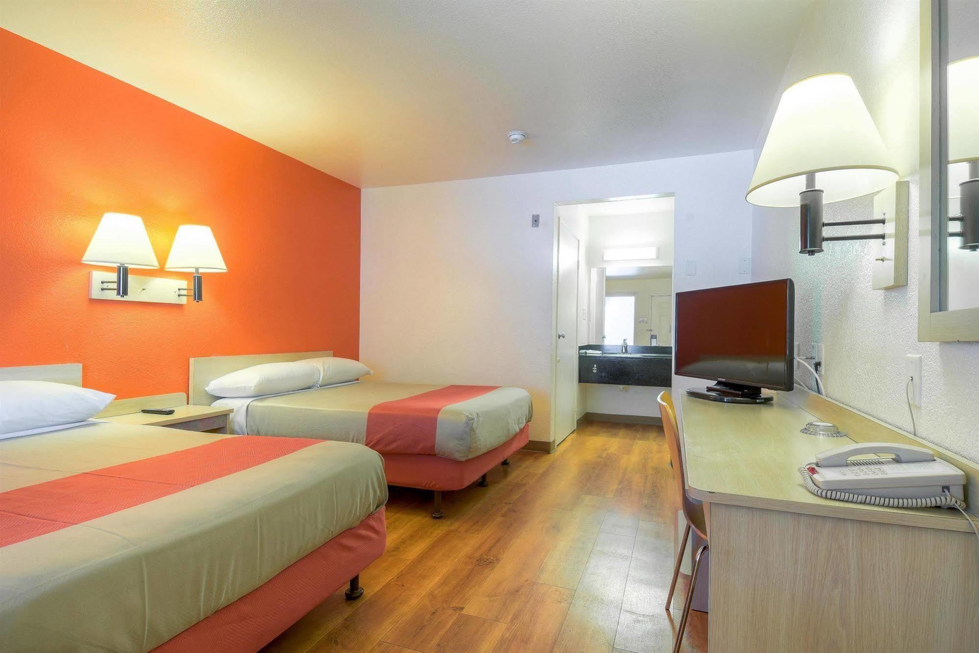 Motel 6-El Cajon, Ca - San Diego エクステリア 写真